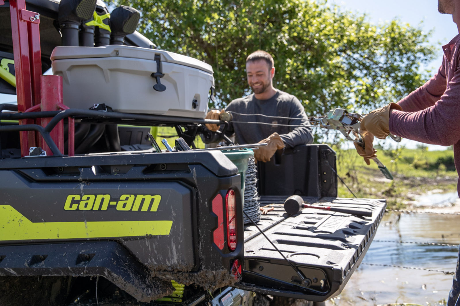Can-Am Traxter loading cargo