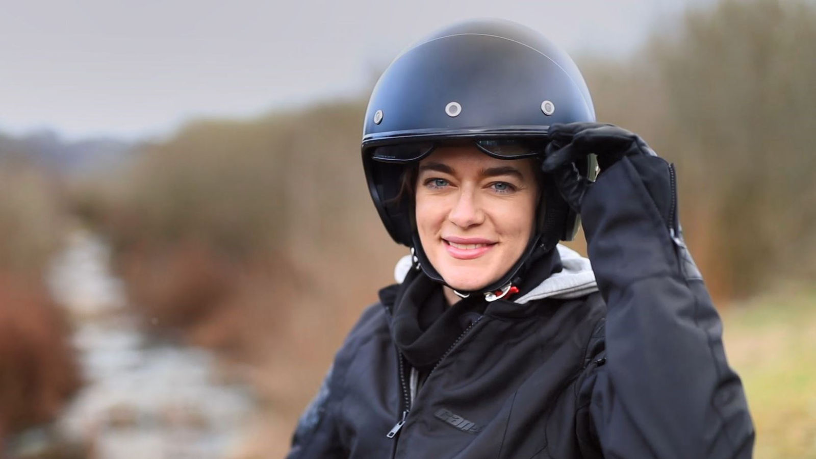 Mia auf ihrem Can-Am Ryker Rally