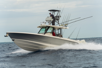 360 Outrage | Center Console Offshore Fishing Boat | Boston Whaler