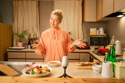 Vlogger making cooking video