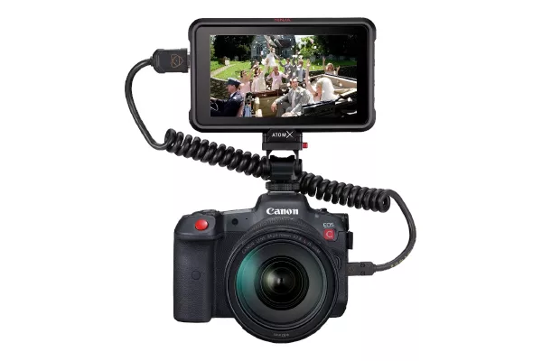 Appareil photo EOS R5 C avec enregistreur externe