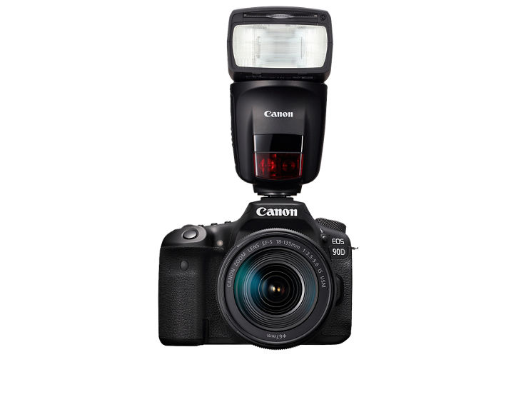 EOS 90D EF-S 18-135mm IS USM