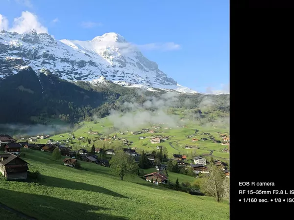 Village pittoresque dans les montagnes