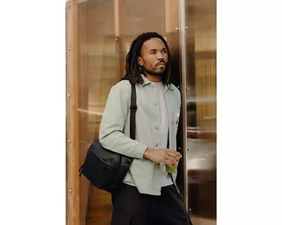 4825V553-everyday-sling-6l-bk-6