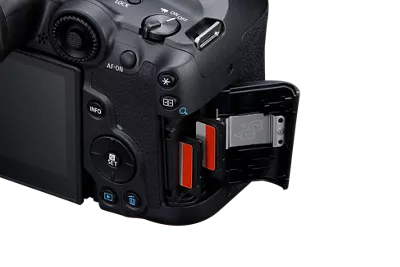 5137C002_eos-r7-body_8