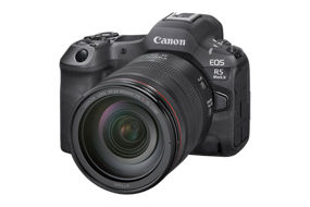 EOS R5 Mark II RF 24-105mm f/4L IS USM