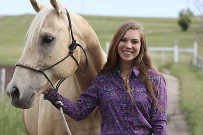 Con nuevo sensor AE de 220,000 píxeles