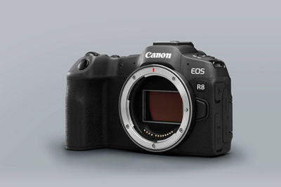 EOS R8 - 3 Quarter View