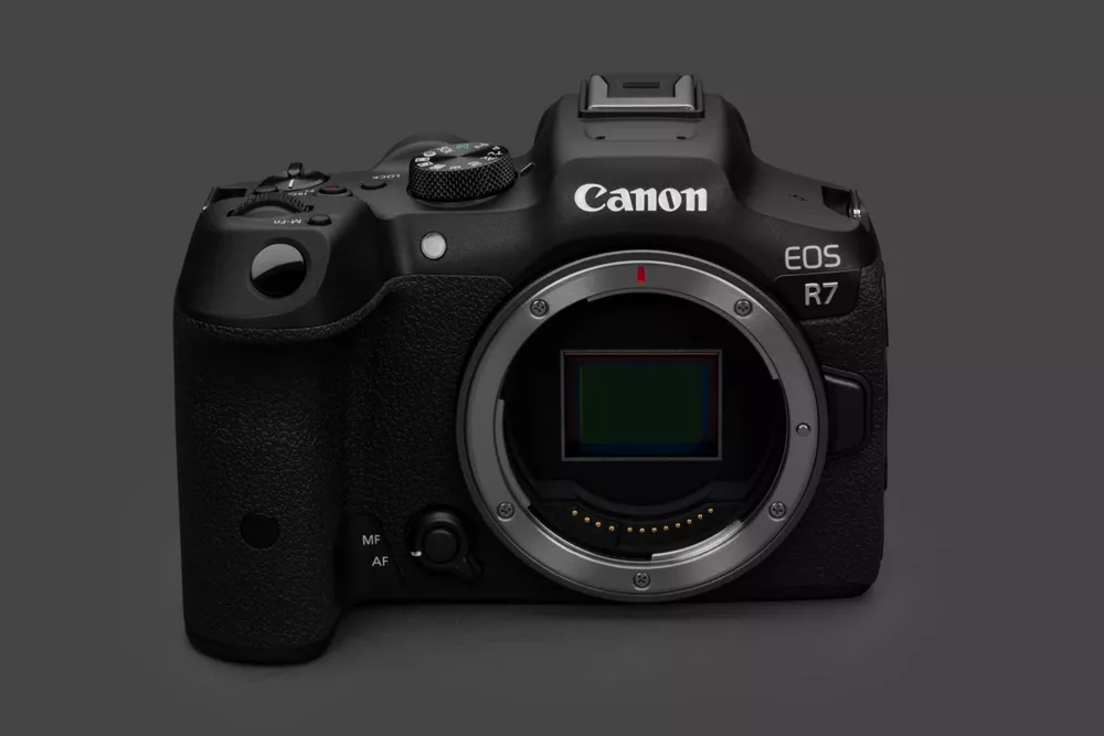 Canon キャノン EOS R7 ボディ Amazon | キヤノン EOS R7 ボディ | ミラーレス一眼 通販