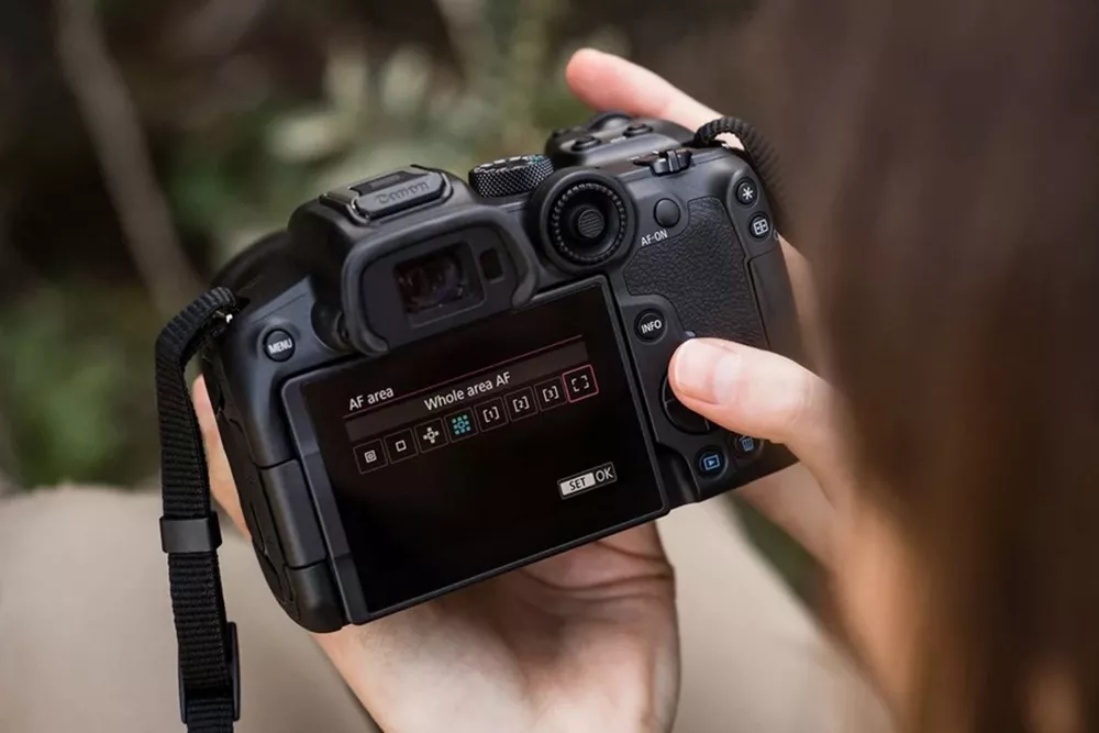 EOS R7 BODY
