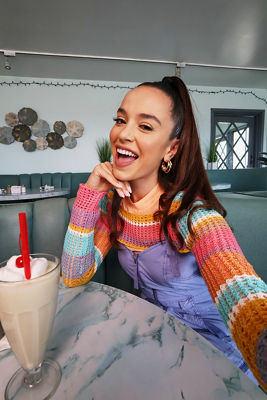 At the Diner with the PowerShot V10