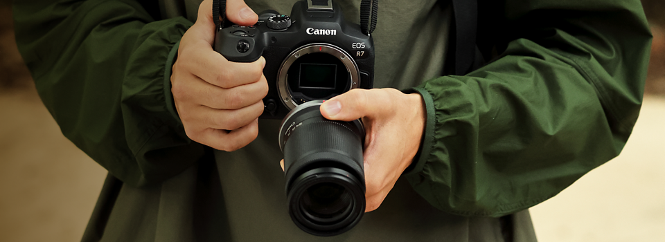 EOS R7 Being Held