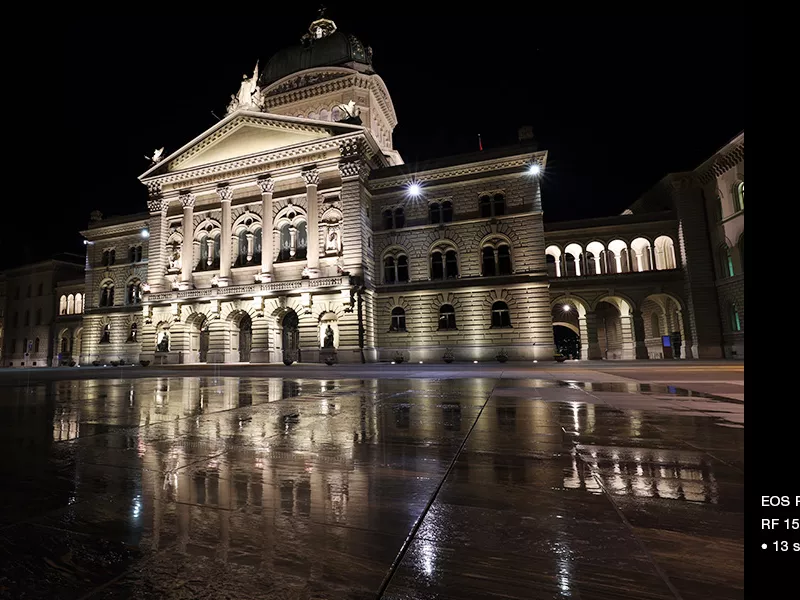 european arquitecture at night