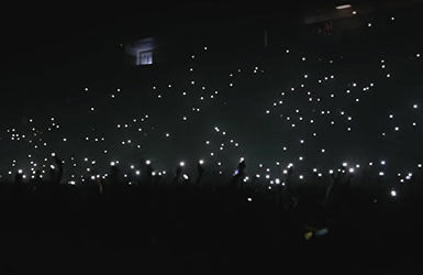 people's lights in concert that look like stars