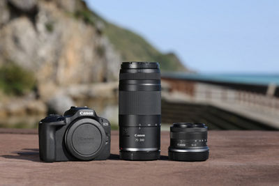 EOS R100 with RF-S18-45mm F4.5-6.3 IS STM and RF75-300mm F4-5.6 Lenses