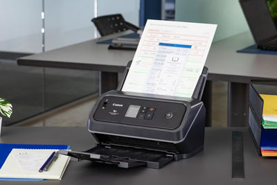 imageFORMULA DR-C340 - On a Desk Scanning 