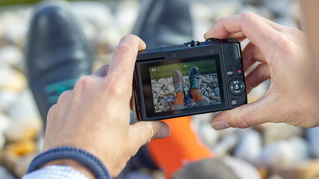 Canon EOS M200: The Best for Fashion Bloggers | Canon U.S.A.