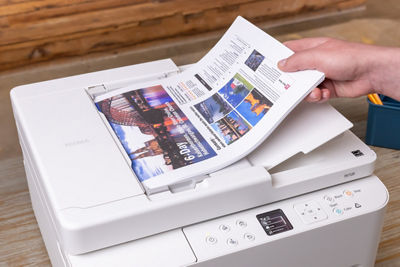 PIXMA TR7120 - Top View - Person Using ADF 