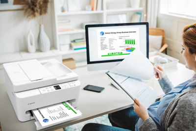 PIXMA TR7120 - Person on Computer Printing