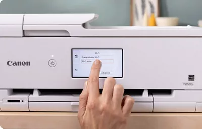 PIXMA TS9521Ca - Person Using Touch Screen