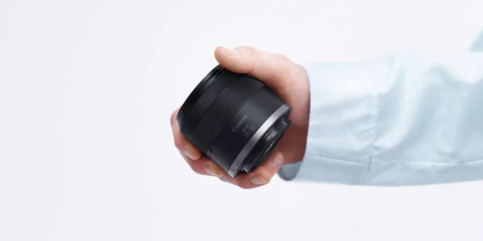 RF-S14-30mm F4-6.3 IS STM PZ | Canon Canada Shop