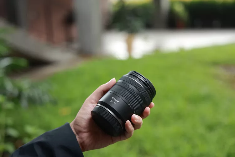Canon RF 28-70mm f/2.8 IS STM Lens (Canon RF) 6535C002 Canon RF 28-70mm f/2.8 IS STM Lens (Canon RF) 6535C002