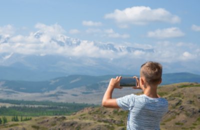 Fun things kids can do with phones this summer