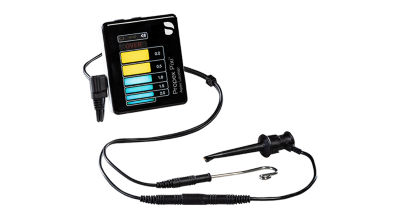 Propex Pixi Apex Locator connected with measurement cables, representing clinical precision and reliable performance in endodontic treatments.