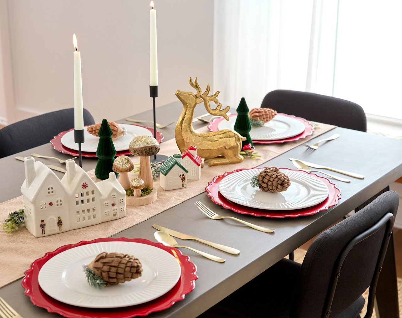 Budget-Friendly Christmas Table Setting