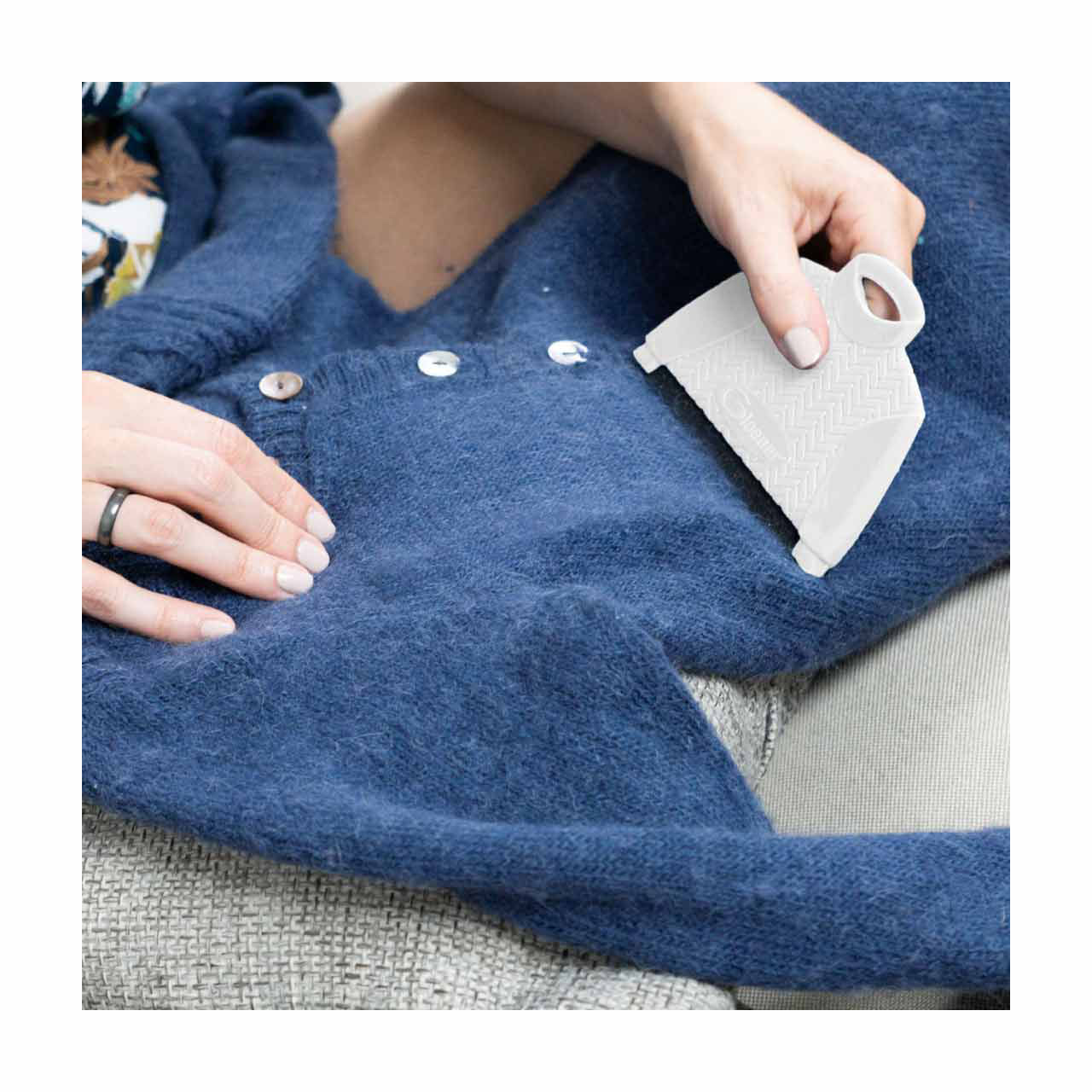 Gleener Sweater Saver Multi-Fabric Comb