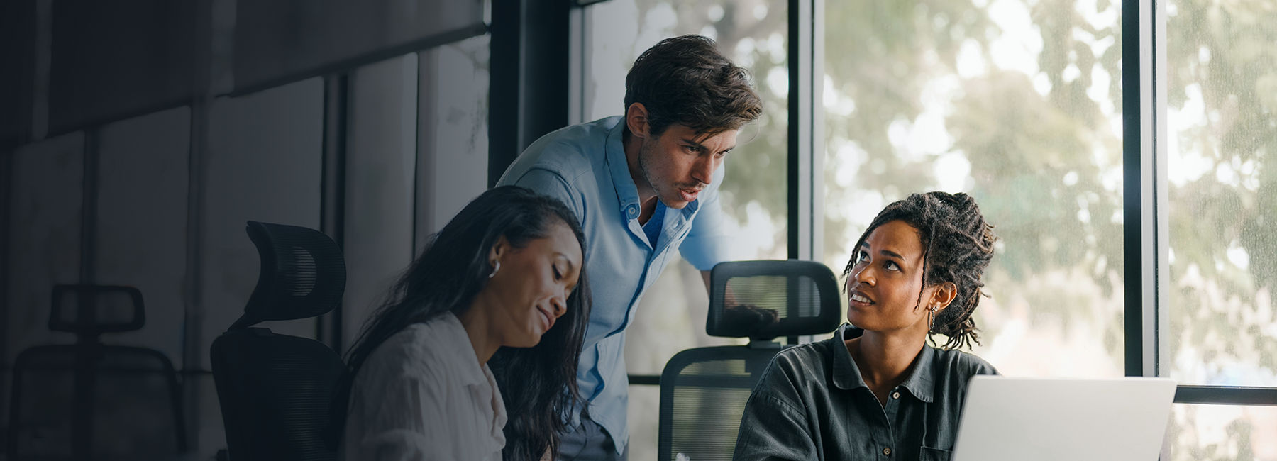 People working | DXC Assure BPM