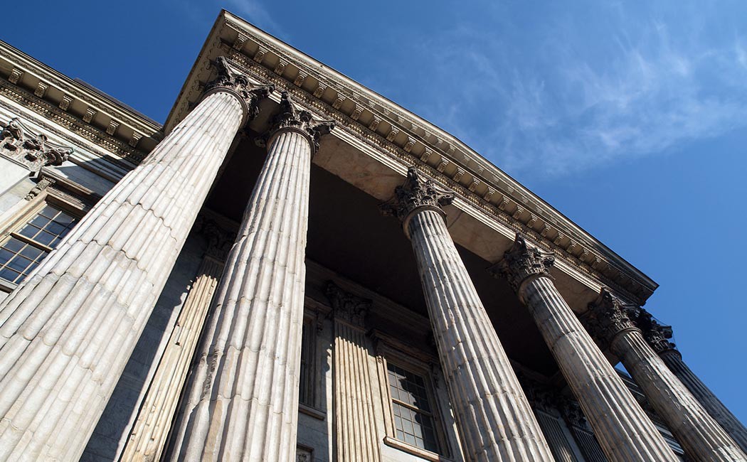 Global bank sets clear strategy to use Cloud Right