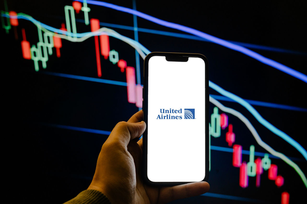 Airline digital software solutions - Mobile App United Airlines Video