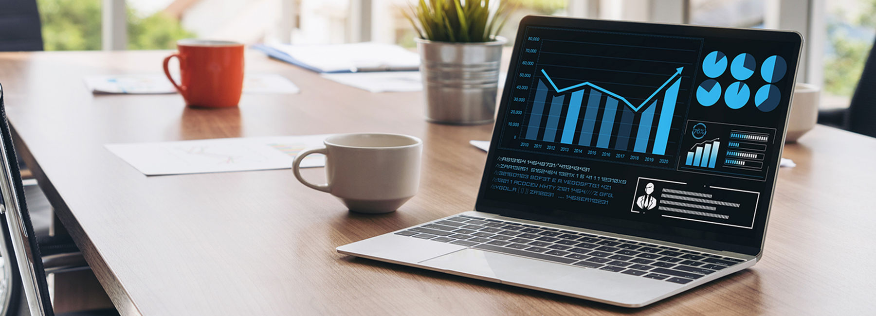 Strategies for a pragmatic approach to AI in the insurance industry | DXC Technology Insights