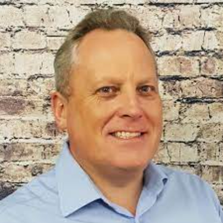 headshot of Max Hemingway, Distinguished Technologist | DXC Technology