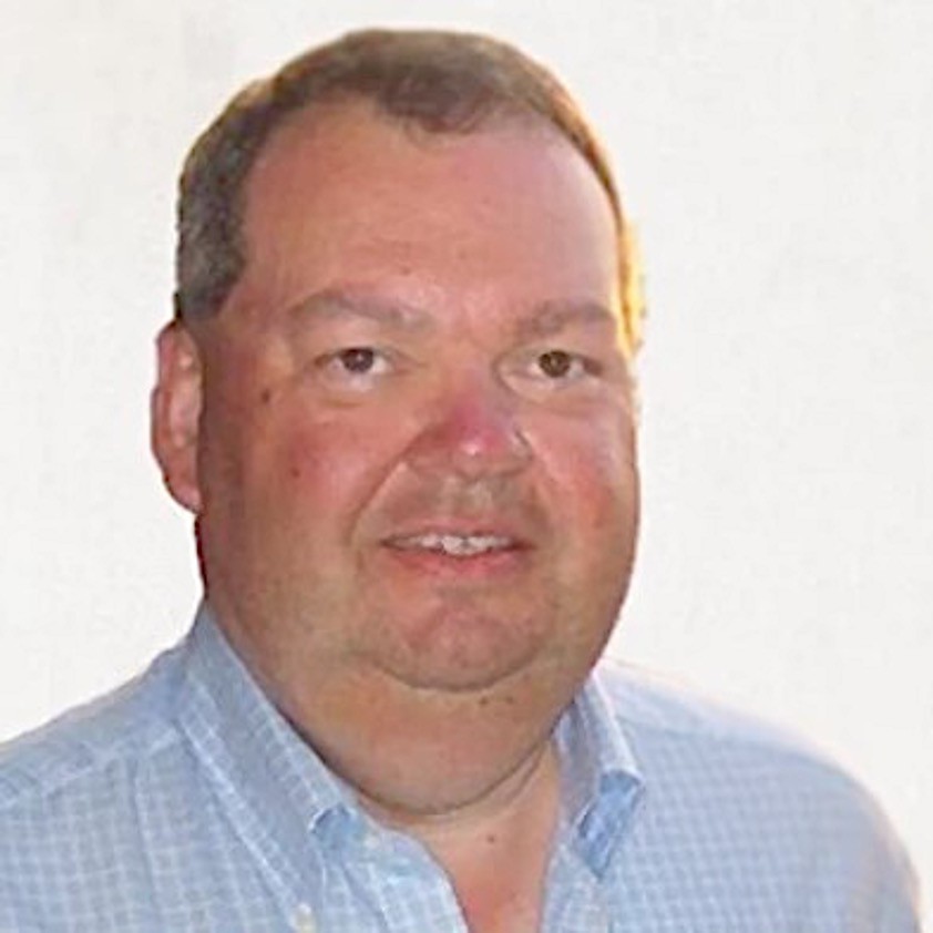 headshot of Yves Vanderbeken, a strategy consultant in Belgium for DXC Technology.