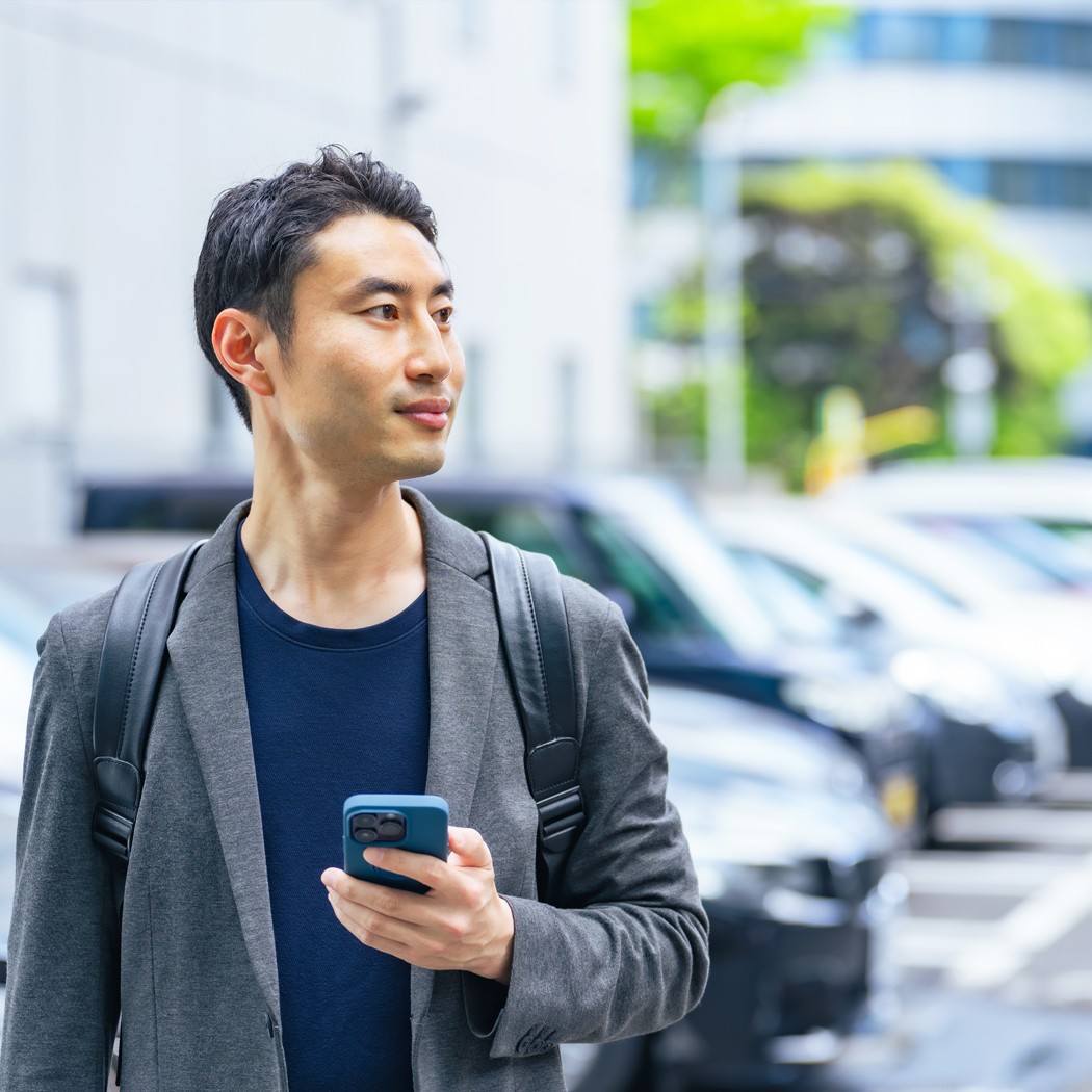 Pragmatic approach to AI: AI adoption strategy - start small, think big | DXC Technology Insights