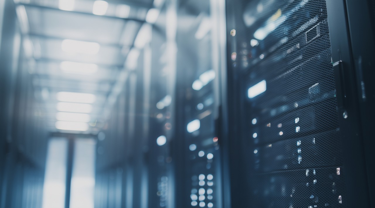 data center operations, Mainframe | DXC Technology 