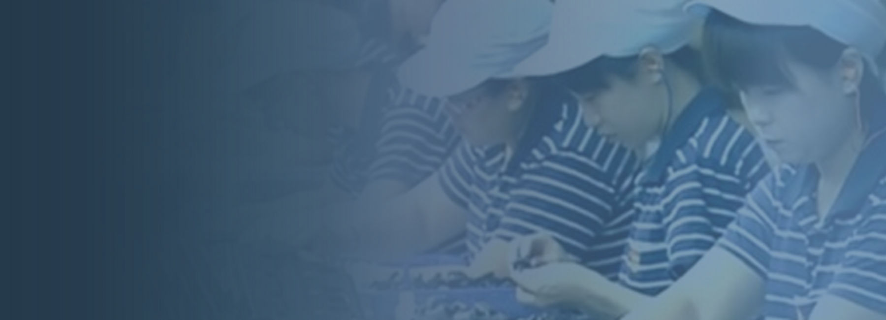 Female factory workers quality testing GPI printer cartridges, IT services for manufacturing companies, GPI | DXC Technology Customer Stories 