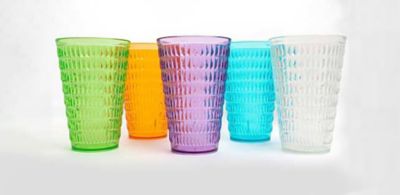 Gonherrplast innovates drinkware market with Cara-e-piña glasses made with Eastman Tritan™ copolyester