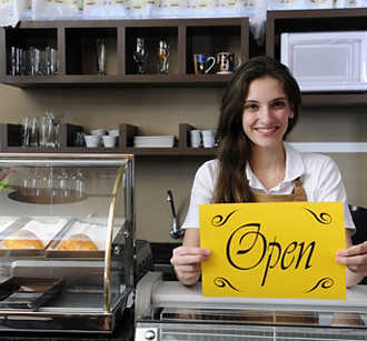 Unternehmerin öffnet ihr Café und nimmt TeleCash Terminal wieder in Betrieb