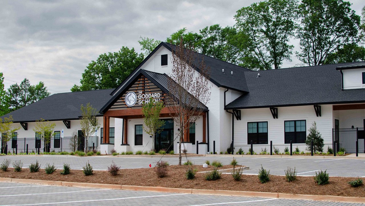 Front exterior of The Goddard School building in Fort Mill, South Carolina