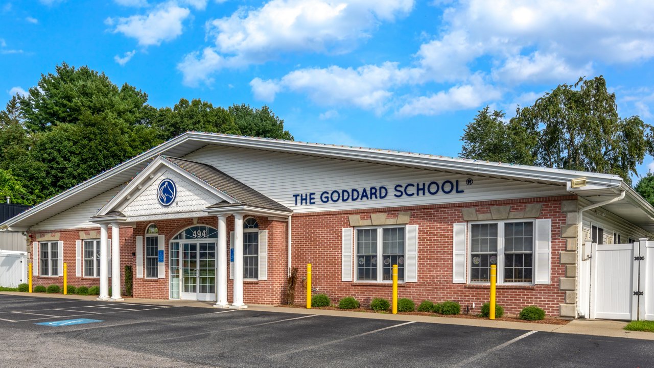 Exterior of the Goddard School in Auburn Massachusetts