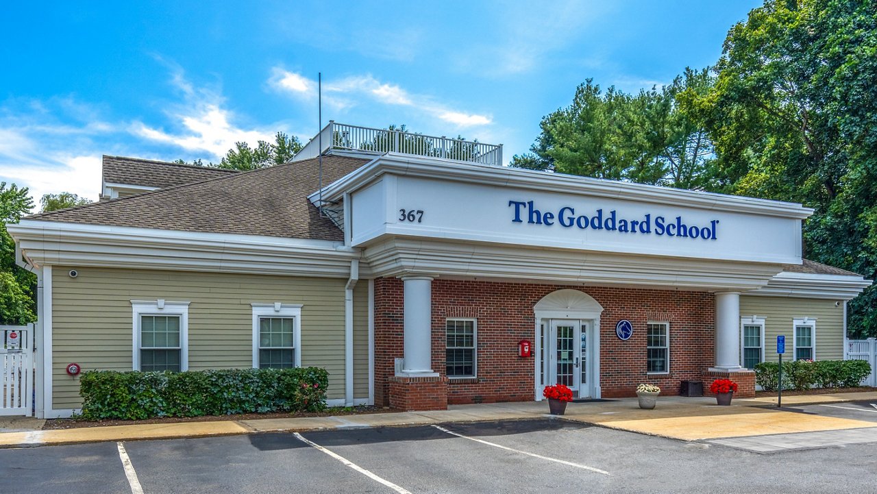 Exterior of the Goddard School in Wayland Massachusetts