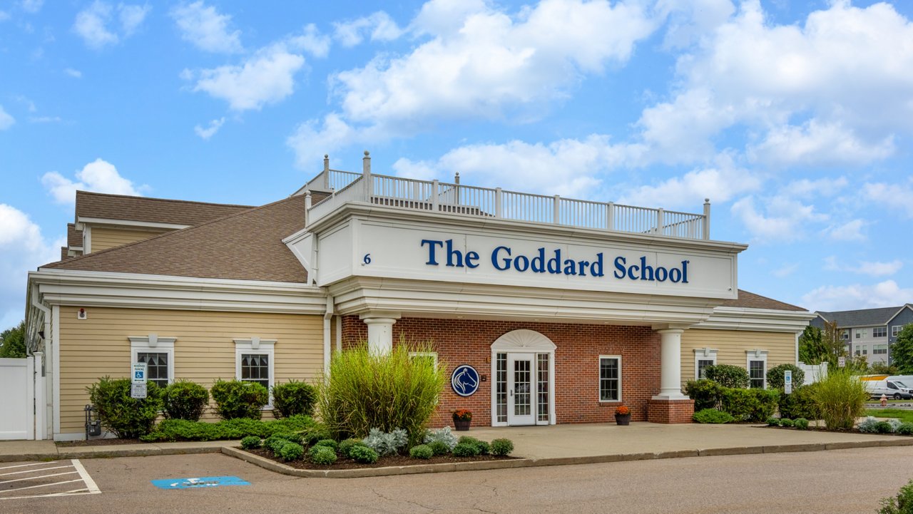 Exterior of the Goddard School in Bellingham Massachusetts