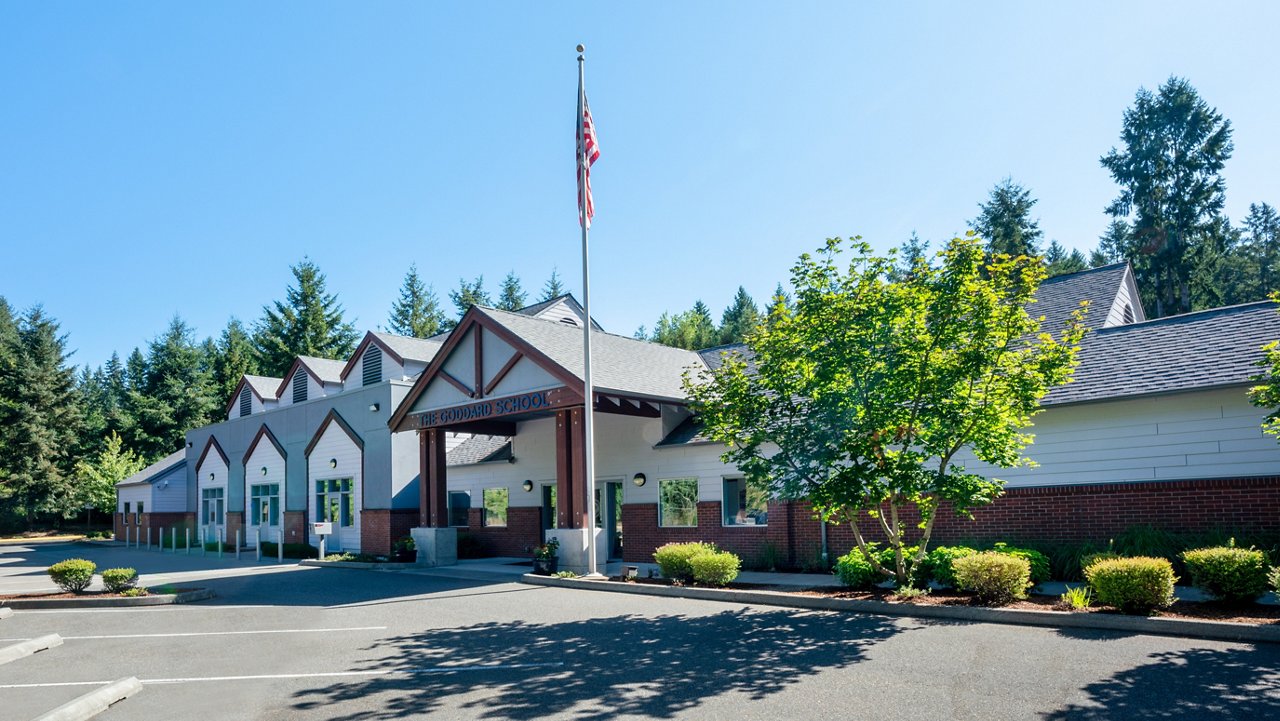 Front exterior of The Goddard School in Redmond, WA