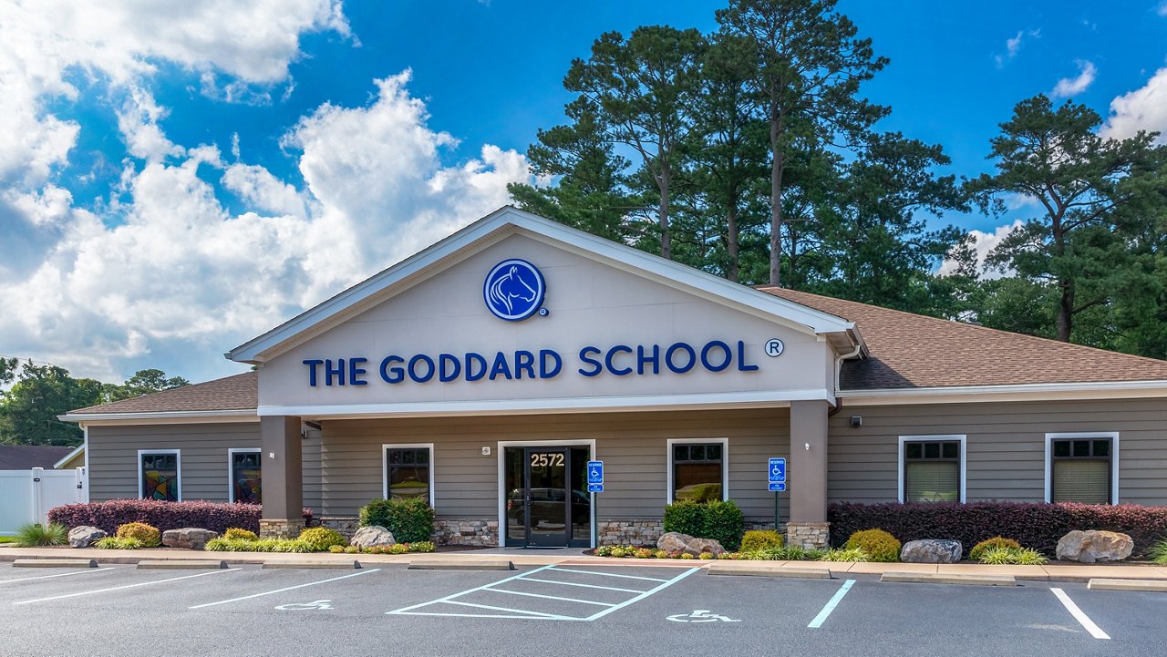 Exterior of the Goddard School in Lynnhaven Virginia