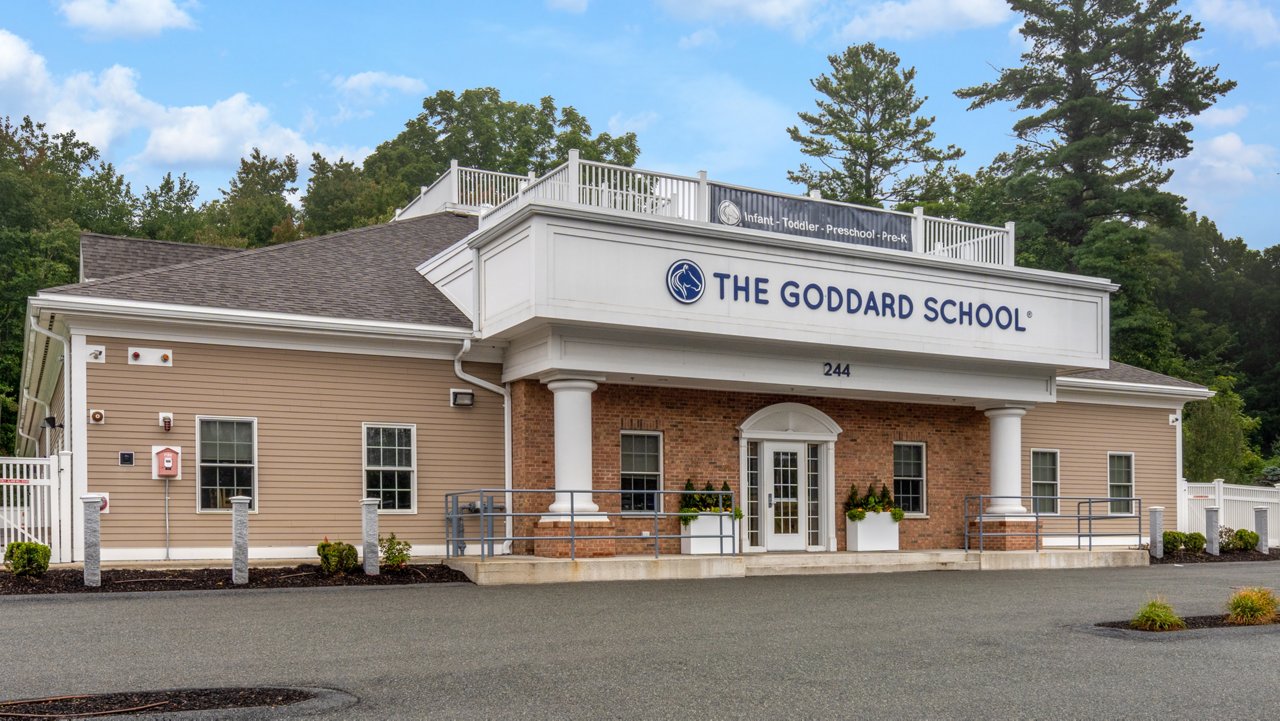 Exterior of the Goddard School in Middleton Massachusets