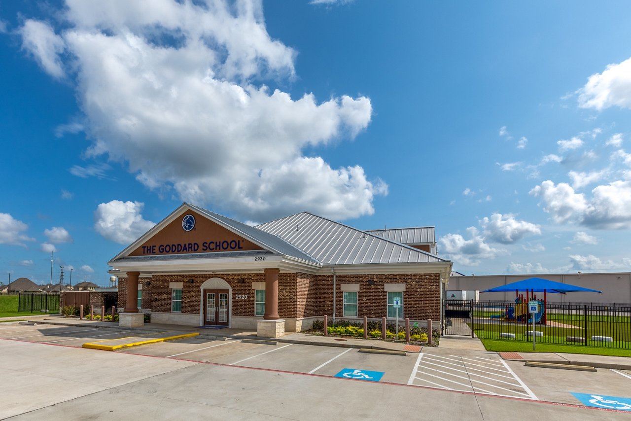 Exterior of the Goddard School in Pearland 2 Texas