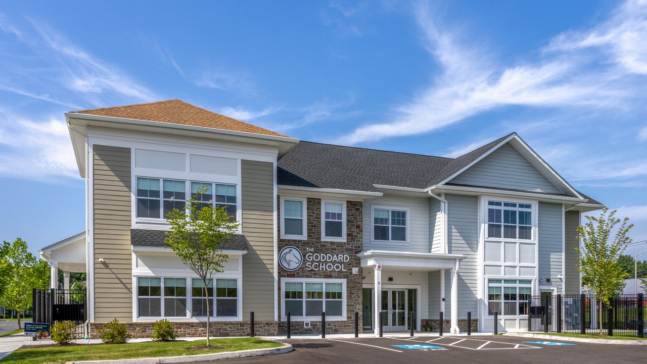 Exterior of the Goddard School in Simsbury Connecticut